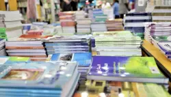 جريمة حقيقية في حق الأسر المغربية.. تحويل المقررات إلى كراسات للإجابة يضخ الملايير في جيوب لوبي الناشرين