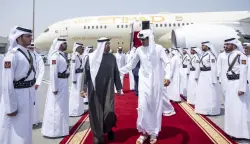 زيارة وصفت بالتاريخية.. رئيس دولة الإمارات يصل إلى الدوحة تضامنا مع قطر بعد استهدافها بهجوم إسرائيلي