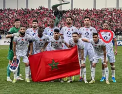 لاعب جزائري بفريق أولمبيك آسفي يُجبر على إزالة العلم المغربي من قميصه بسبب تهديدات الكابرانات (صورة)