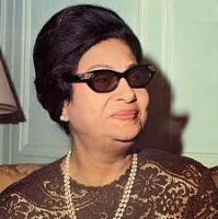 إمام مسجد يغنّي لأم كلثوم أثناء خطبة صلاة الجمعة!