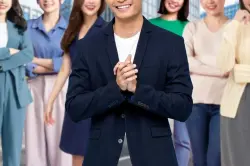 استولى على 280 ألف دولار .. السجن 13 عاماً لصيني احتال على أكثر من 20 امرأة بينهن 5 من زوجاته السابقات