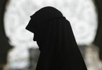 حدود عورة المرأة أمام المرأة