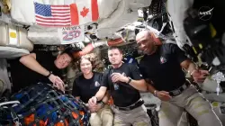 في مكالمة هاتفية مع طاقم مهمة "أرتيميس 2"، الرئيس ترامب يشيد بإنجاز تاريخي