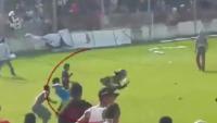 اعتداء الجمهور على القوات المساعدة بملعب الفتح