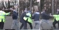 بالفيديو والصور.. شرطى يخاطر بحياته للإمساك بتاجرى مخدرات