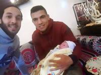 مبروك : " سيف الدين " ضيف جديد في بيت البطل العالمي محمد ربيعي