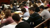 إسبانيا : الطلبة المغاربة غاضبون بعد زيادة مصاريف التسجيل في جامعات اسبانيا