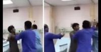بالفيديو.. شابان يعتديان على طبيب بالحذاء داخل مستشفى بالسعودية
