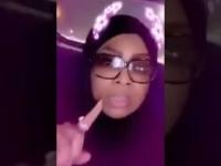 ناشطة سعودية: نحن أحرار في فتح حانات في مكة والمدينة ولا أحد له الحق أن يتدخل (فيديو)