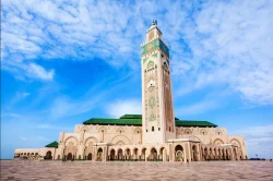 مسجد الحسن الثاني.. تحفة معمارية على ساحل المحيط الأطلسي