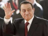 مسؤول مصري \"بارز\" يؤكد أن مبارك لن يتخلى عن السلطة