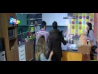 متسابق ستار أكاديمي يتسبب في كارثة على الهواء