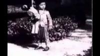 الملك الحسن الثاني عندما كان طفلا صغيرا