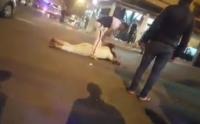 خطير ما يقع... فيديو جديد يهز الفيسبوك لشاب بالدشيرة الجهادية يعتدي على سيدة بالشارع العام