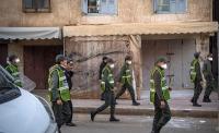 هالبسالات فين تاتوصَّل... الأمن يشن حملة توقيفات واسعة في صفوف مراهقين رشقوا القوات العمومية بالحجارة وتهم ثقيلة تنتظرهم!