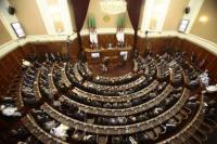 البرلمان الجزائري يوافق على تعديلات دستورية تعزز السلطة التشريعية
