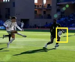 “افتحوا القانون لا سجل المؤامرات”.. فارس عوض يفجّر الجدل حول ركلة الجزاء الجزائرية