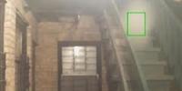 كاميرات مراقبة ترصد شبحا يتحرك على سلم مبنى