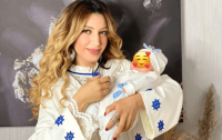 فنانة مغربية تعلن عن طلاقها بعد يومين من حفل "السبوع"