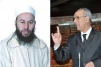 فاس :عشرات المصلين يتظاهرون تضامنا مع الإمام الموقوف