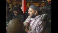 ما لم يظهر على التلفاز...شاهد الهدية الثميـنة التي تلقاها الملك عند استقباله في نجيريا
