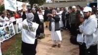 التيارالسلفي بالعرائش يتظاهر ضد التعذيب في السجون.