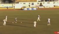 جواد الزايري يسجل هدف غريبا في الدوري اليوناني الثاني