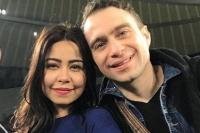 الحكم على زوج الفنانة شيرين بالسجن لمدة سنة بتهمة الشروع في القتل