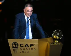 مدافعا عن حكيمي وبونو.. لقجع يوجه رسالة قوية للكاتب العام للكاف بخصوص جوائز الكرة الذهبية