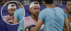 النجم نيمار ينزل لأرضية الميدان لعناق بونو ويطلب قميصه بعد تعادل "الأسود" والسامبا في قمة المونديال
