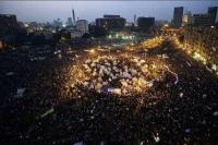  عشرات الالاف يتظاهرون في مصر رفضا للإعلان الدستوري 