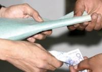 سن قانون لحماية المبلغين عن الرشوة والإختلاس واستغلال النفوذ
