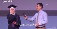 بالفيديو.. تركي يطلب يد حبيبته للزواج بطريقة رومانسية
