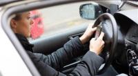 الهواتف تتحول إلى مقذوفات أثناء القيادة