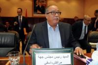 اخشيشن يتعرض لموقف محرج بعد منع سيارته من الدخول إلى قرية المناخ وهذا ما قام به