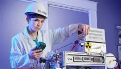 طفل أمريكي يبني مفاعلاً نووياً في غرفته قبل بلوغ 13 عاماً