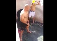يستحمون في مجرى الواد الحار بسبب غلاء حمامات مولاي يعقوب !