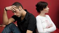 شكل جديد من العلاقات بدأ ينتشر بين الأزواج : نعم للارتباط، ولكن دون العيش سويا!