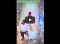 بالفيديو: أب يستخدم طفلته للسرقة في سوق تجاري
