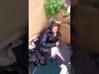 المنكر هذا...شاب عشريني ينام في مجاري المياه بمدينة وجدة(فيديو)