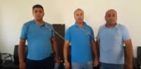خطير بالفيديو:مستشارون يسلسلون أجسادهم ويهددون بالإنتحار ويوجهون اتهامات ثقيلة لرئيس هذه الجماعة