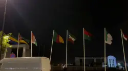 فاس.. تثبيت أعلام الدول المشاركة في كأس أمم إفريقيا المغرب 2025