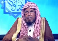 بالفيديو.. داعية سعودي يشعل موقع التواصل بعد طلبه هذا الأمر من النساء