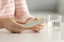هل حبوب منع الحمل تزيد الوزن بسرعة؟ اليك الحقيقة