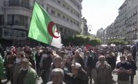 مسيرات جديدة للحراك في الجزائر للتنديد بتنظيم انتخابات تشريعية مبكرة