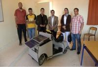 إنجاز تاريخي من ورزازات : طالبان يخترعان سيارة تعمل بالطاقة الشمسية