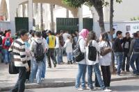 تلميذ بتمارة يمزق وجه زميله بسلاح حاد و الإدارة " في دار غفلون "