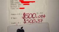 تركت 500 دولار إكرامية لنادل أدخل الفرحة لقلب والدتها