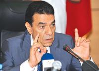 محمد الوفا ينفي إلغاءه للكتاب المدرسي الجديد