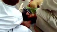 مواطنون من سلطنة عمان يوقفون انتحاريا بحزامه الناسف
